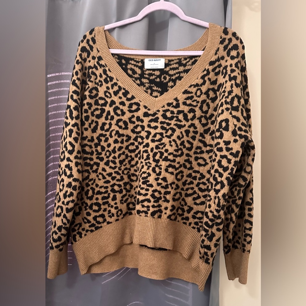 Old Navy Women's V-Neck Leopard Sweater - Tan and Black